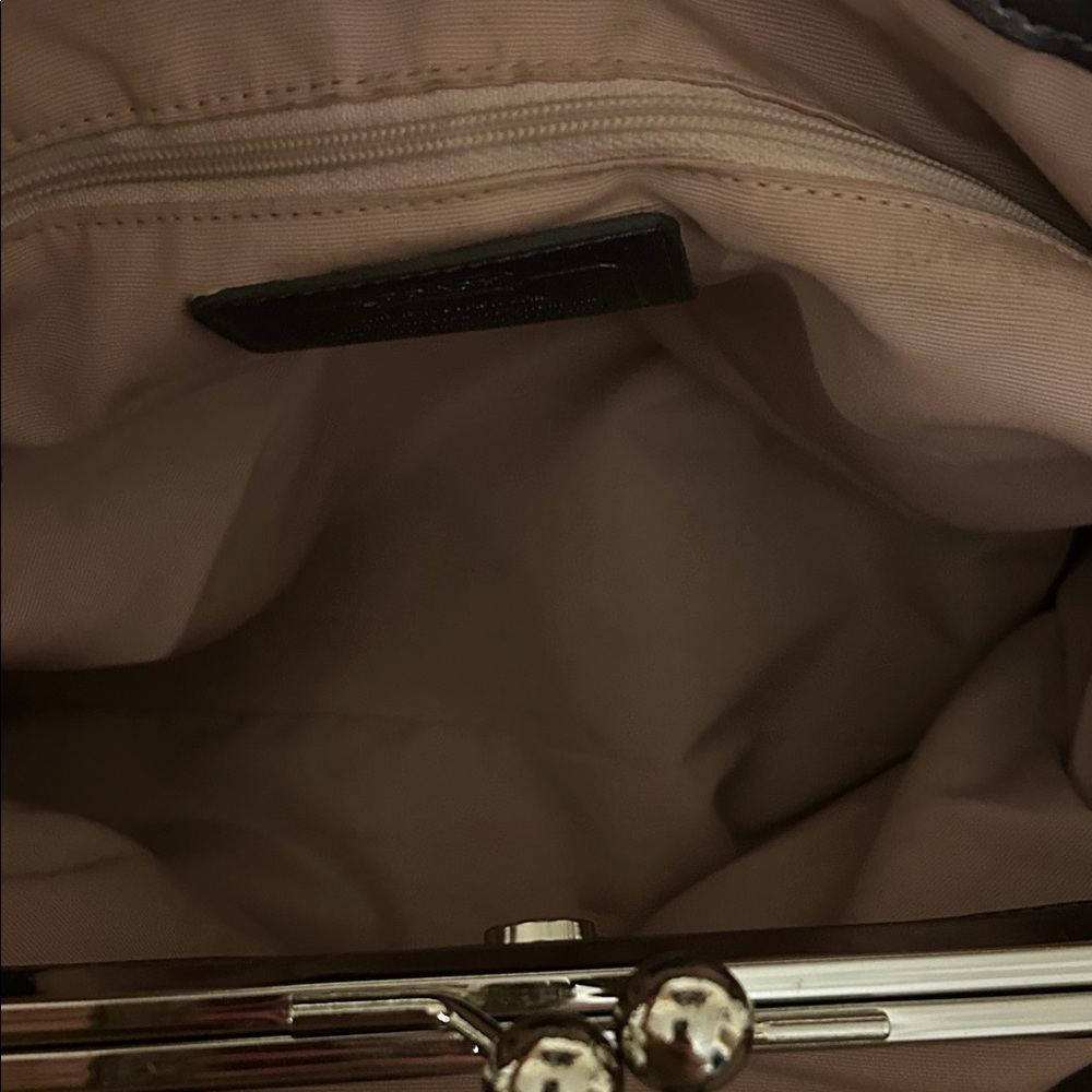 Coach Metallic Gray Signature Tote with Double Handles kiss lock closure - Picture 7 of 11